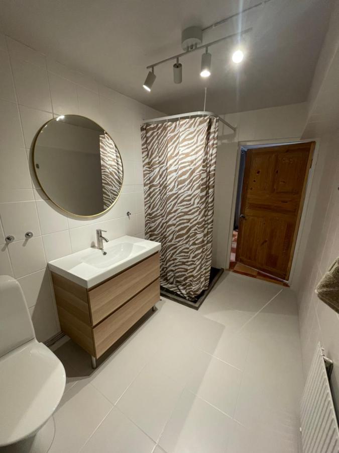 Apartamento Laegenhet Soeder Om Landsvaegen D Skivarp Exterior foto